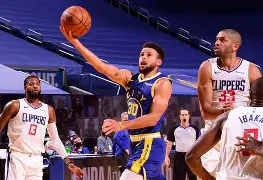 威尼斯人博彩网站 -金州勇士迎NBA季后赛关键赛，赛后再遭质疑，气氛紧张，阵容厚度经受考验 